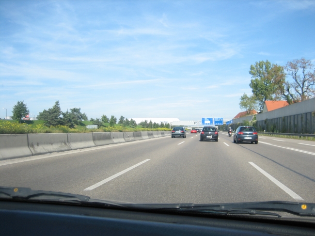 Allianz Arena von der Autobahn, 