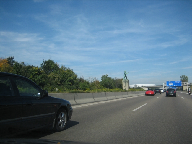 IMG_9145_München.JPG, Berliner Bär auf der Autobahn