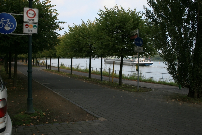 Rheinufer in Bonn, 