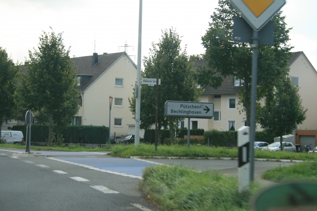 Ecke Müldorfer Straße in Bonn, Richtung Pützchen