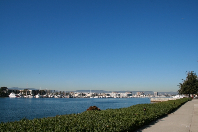 Looking over the harbour of Marina Del Rey, from the waterfront promenade at the "Fishermen's Village", in the south-eastern part of Marina Del Rey