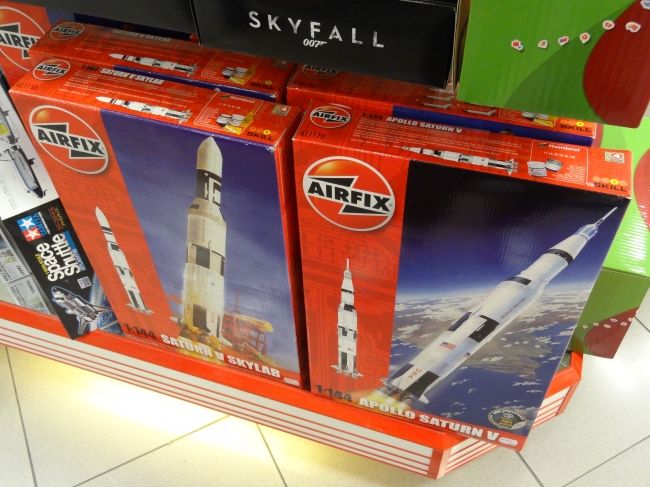 Airfix Apollo Saturn V, A11170, Einer der bekannsten und "klassischen" Bausätze, Maßstab 1:144