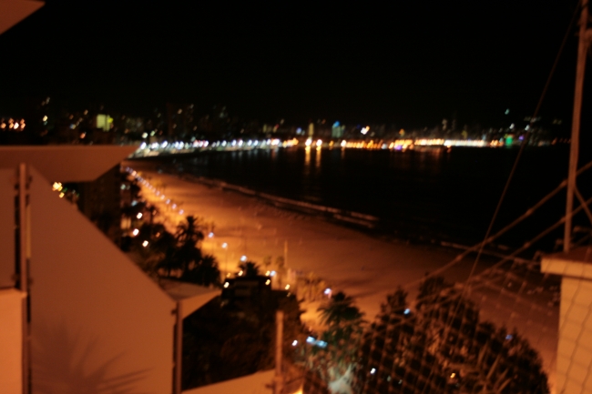 IMG_10028_Beim Hotel Dorrada_Ausblick.JPG, Blick über Poniente und La Cala vom Mont Benidorm