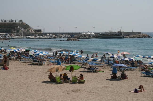 Strand am Hafen von benidorm, 