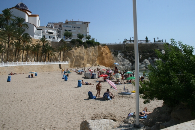 Playa de Mal Pas and the Castel in the background, 