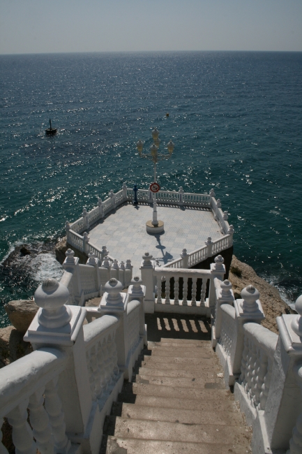 Close up of the Benidorm Lookout at the Castel, vertical