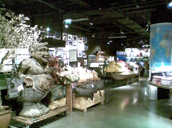 Inside the NATIONAL GEOGRAPHIC "ADVENTURE/EXPEDITION" store, 
