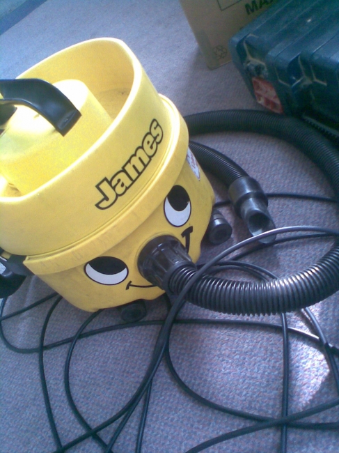 "James" Vacuum, 