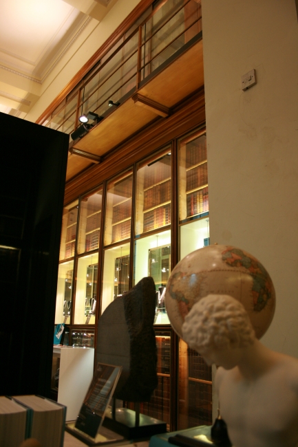 Old Library as the backdrop of British Museum's Gift Shop, 