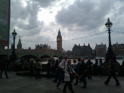 People and Big ben in ...
