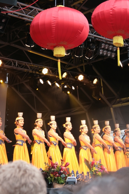 Yellow dresses, and red lanterns