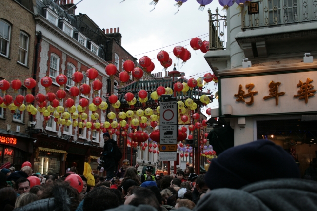 Crowds storming into Chinatown, 