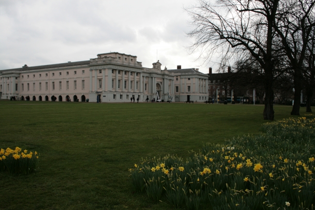 Flowers, green and the museum, 