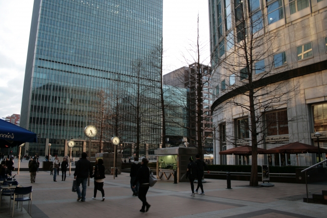 "The square with the clocks", at Canary Wharf, where bank people spend their lunch time