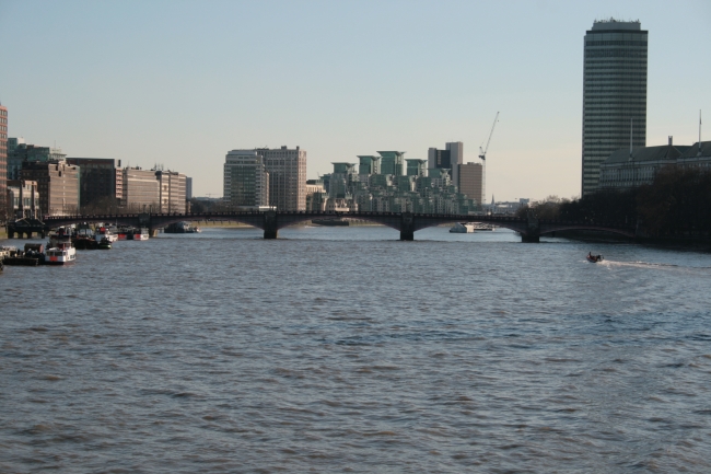 On Westminster bridge, looking South, 