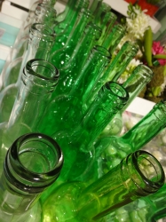 Grünes Glas
