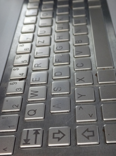 QWERTZ metal keyboard, 