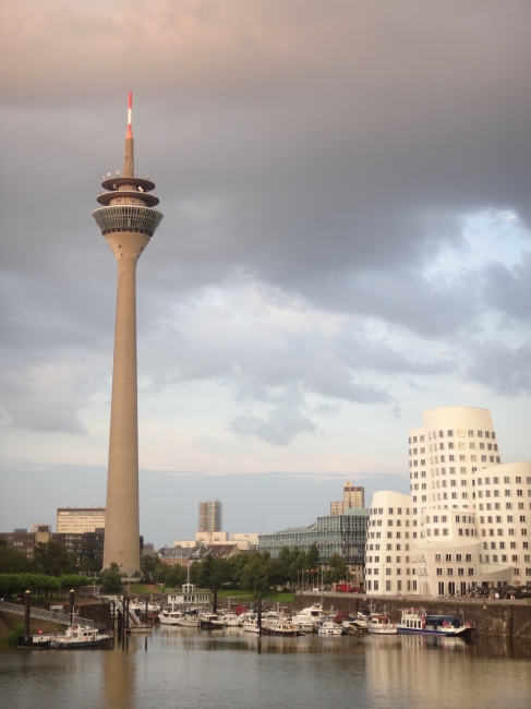 Fernsehturm, Funkturm