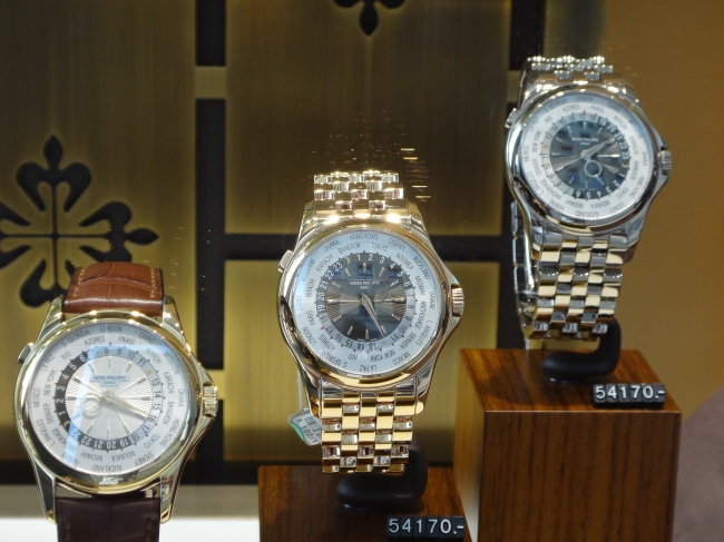 Patek Philippe & Co. watches, these here are a 24 hours model, with a timezone offset dial on the bezel