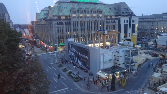 Kaufhof Kö, and the Linie 6 construction site with Calvin Klein ad - as seen from meyersche