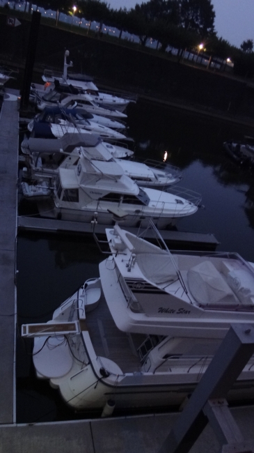 Yachts in Düsseldorf's Medenhafen, 