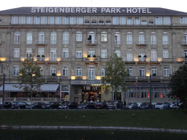 Steigenberger Park-Hotel, Düsseldorf, as seen from the Kö-Bogen promenade