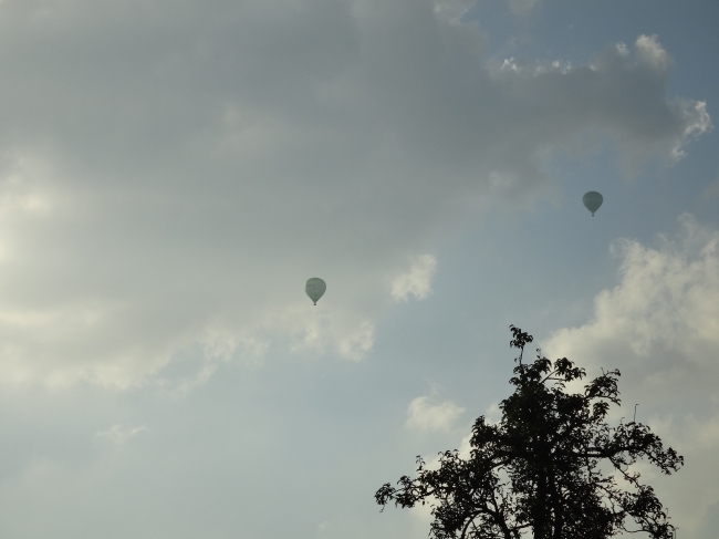 Two balloons, 