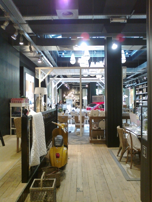 New interior decoration shop in Düsseldorf, 