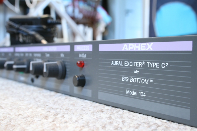 APHEX Aural Exciter Type C2 Big Bottom Model 104, audio gear