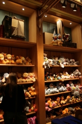 Disney Village: walk: ...