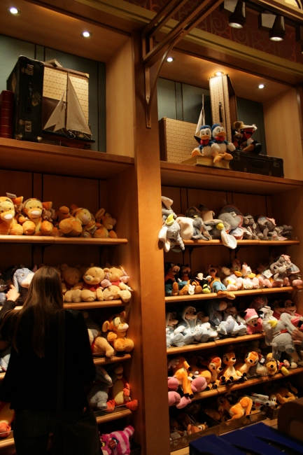 Disney Village: walk: World of Disney shelves, 
