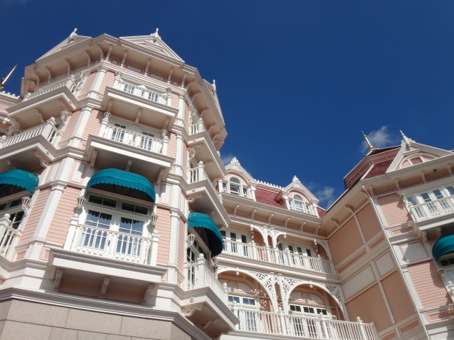 Disneyland Hotel facade detail, 