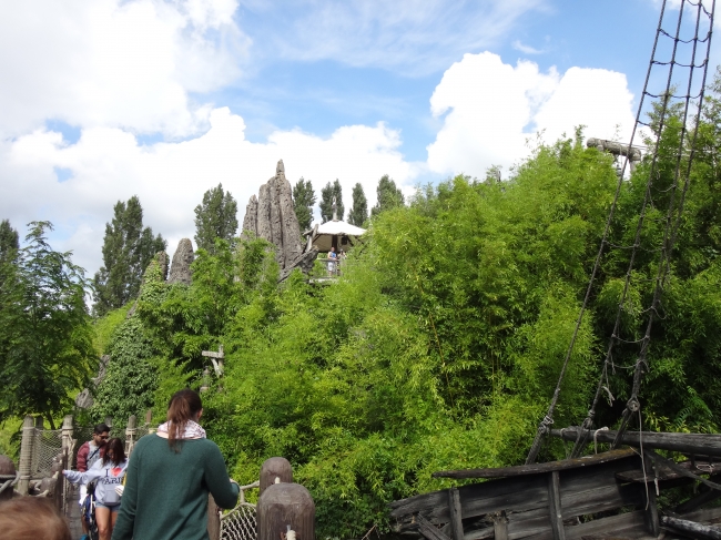 Skull island lookout, 