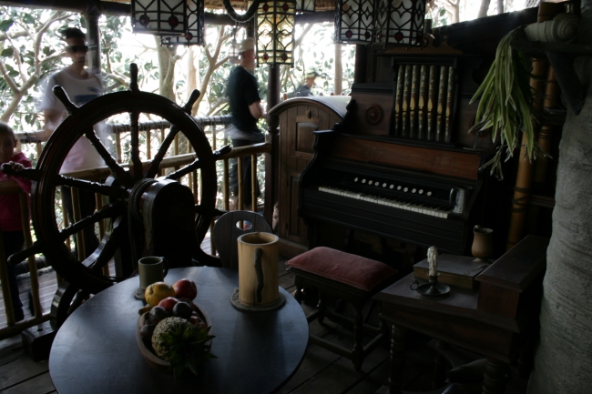 La Cabane des Robinson wheelhouse, 