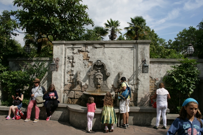 Fountain at the POTC exit, 