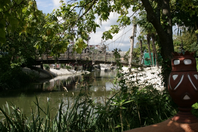 Middle suspension bridge (under construction), as seen from the east shore of Adventure Isle