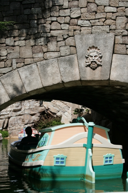 Le Pays des Contes de Fées, underpassage detail