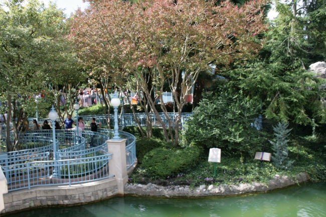 Le Pays des Contes de Fées, boarding area, empty