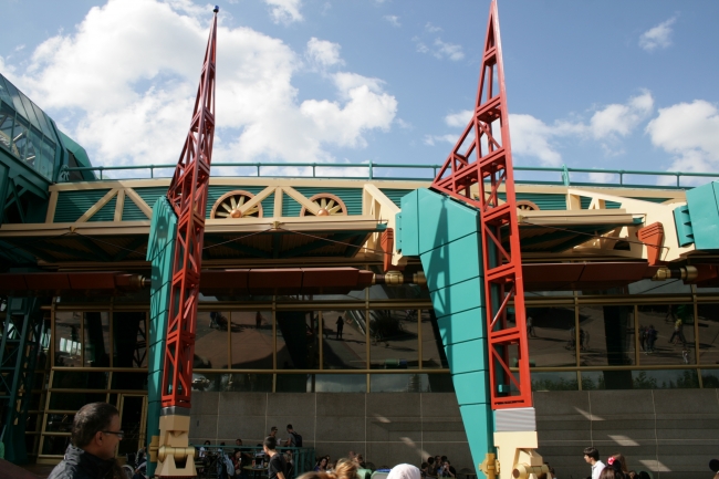 Roof structure of Videopolis, 