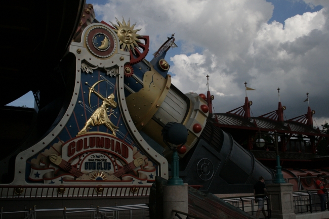 The Columbiad Cannon, centerpiece of Space Mountain in Discoveryland DLP, Space Mountain Mission 2, formerly Space Mountain: De la terre à la lune