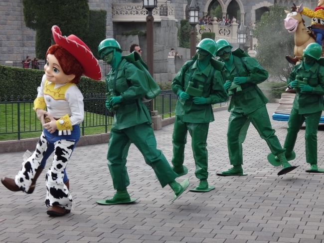 Some Toy Story characters during the Parade, 