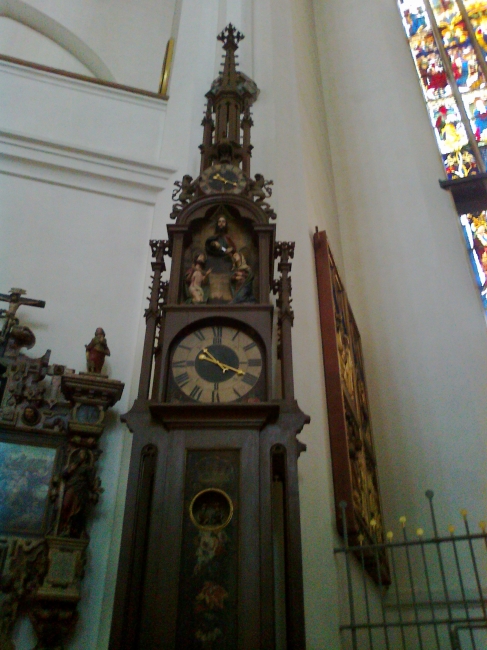 Uhr in der Frauenkirche, München, 