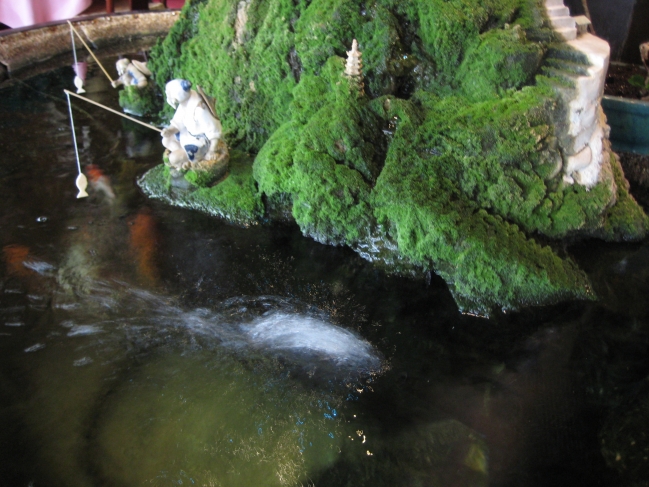 Chinesische Fischer am Zimmerbrunnen, und Karpfenteich