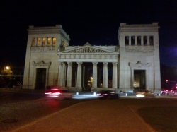 Tor auf dem Königsplatz